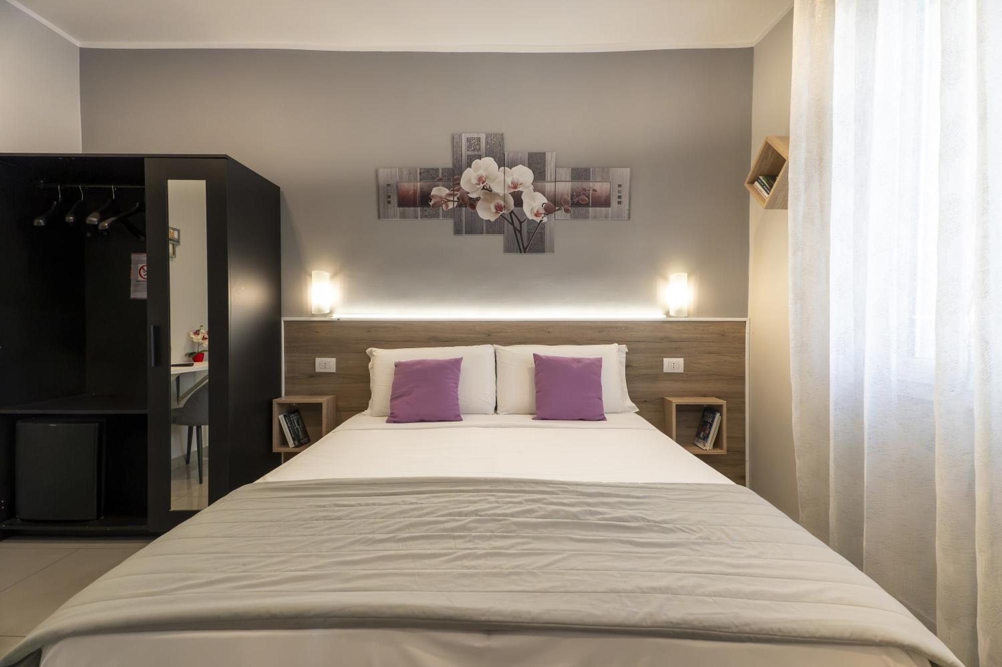 Deluxe Double or Twin Room Mountain View